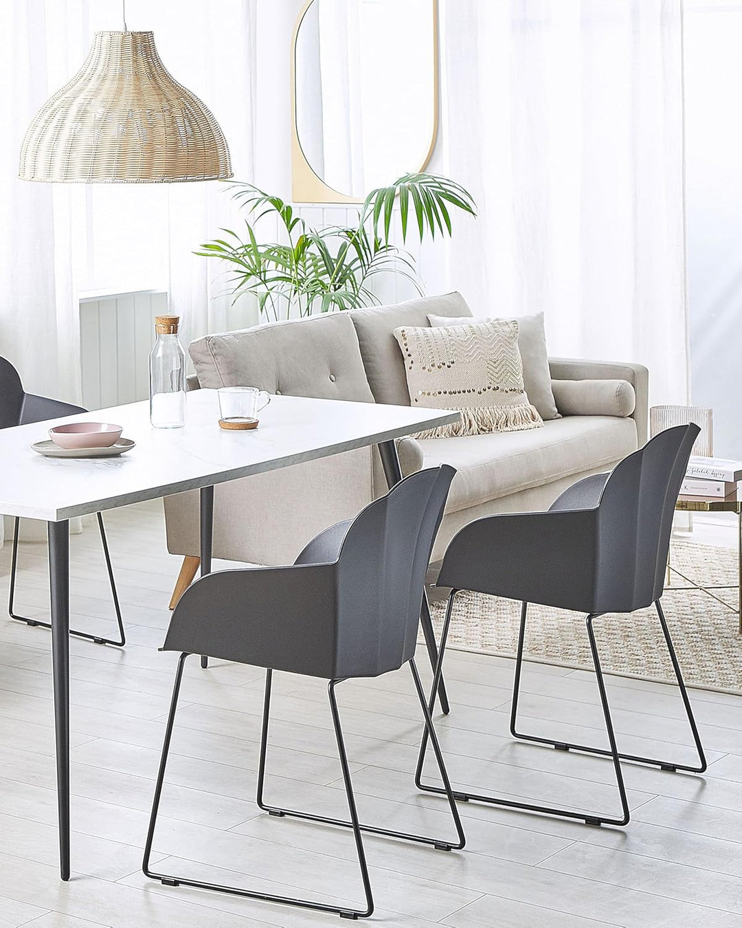 Schwarzes 2er Set Esszimmerstuhl aus Kunststoff mit Metallbeinen Sylva