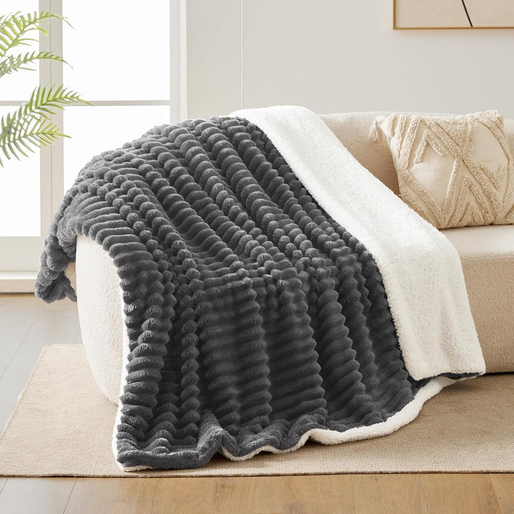 WAVVE Decke Sherpa Kuscheldecke Flauschig Grau - Extra Warme Dicke Weiche Grobe Kordecke Sofaüberwur