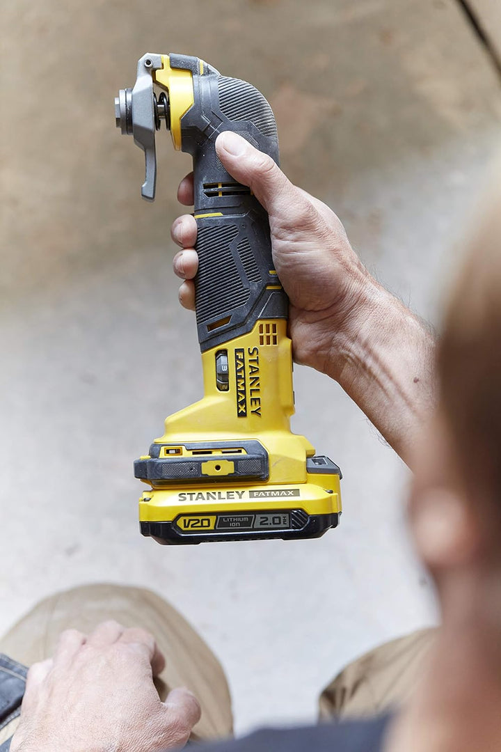 Stanley FatMax 18V Akku-Multifunktionswerkzeug SFMCE500D2K (2.0 Ah, Schleifer, Säge & Universalmesse
