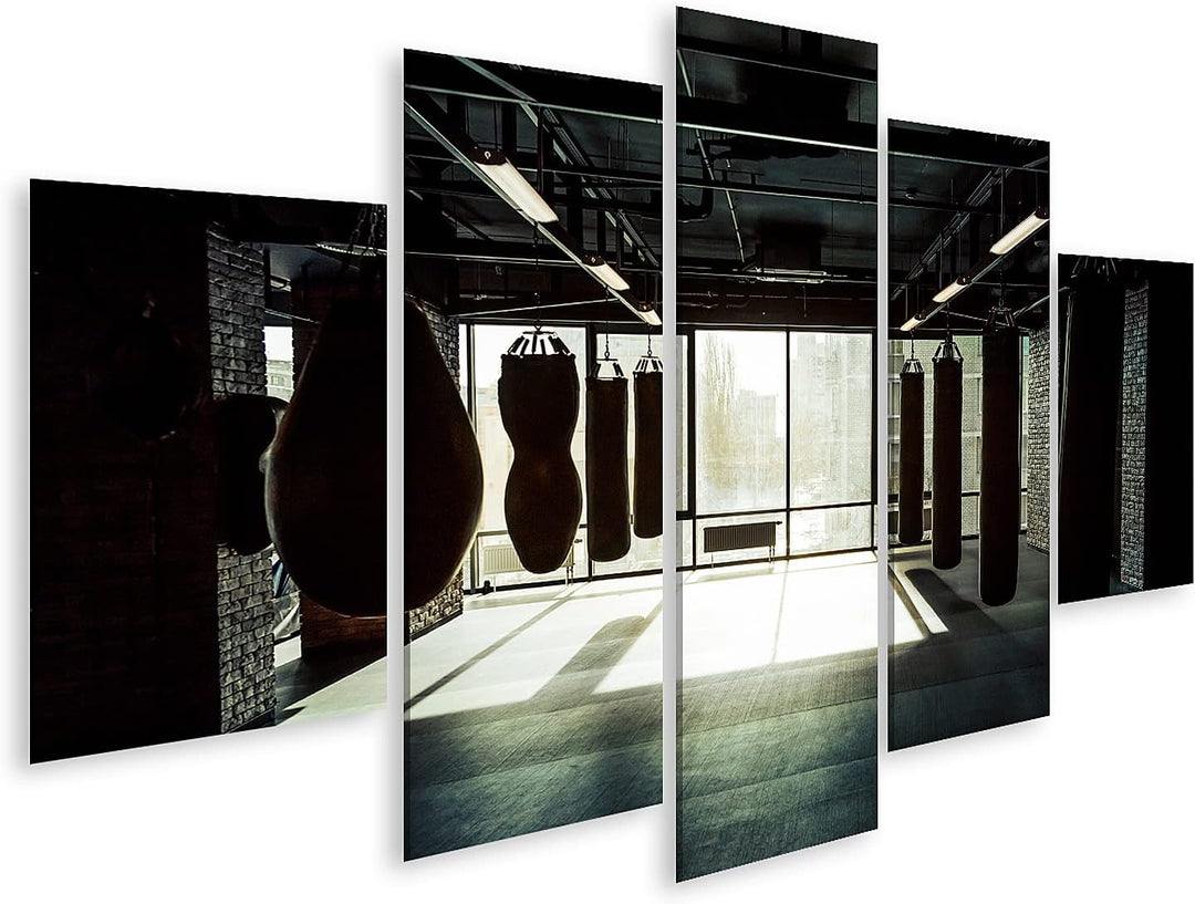 islandburner Bild auf Leinwand Fitnessstudio Mit Boxsäcken Dunkel Bilder Wandbilder Poster Leinwand