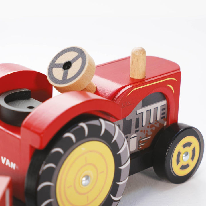 Le Toy Van – Pädagogischer Berties Trecker aus Holz | Bauernhof &amp; Tiere-Sammlung | Holzfiguren-Spiel