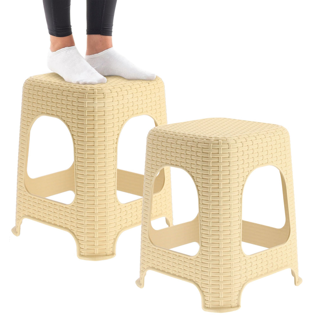 KADAX Hocker aus Kunststoff, Tritthocker bis 120 kg, Rattanhocker mit Antirutschfüssen, Badhocker, W