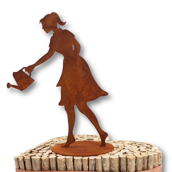 Rostikal Gartenfigur Gärtnerin 60 cm – Perfekte rostige Rostfigur mit Bodenplatte, wetterfeste Garte