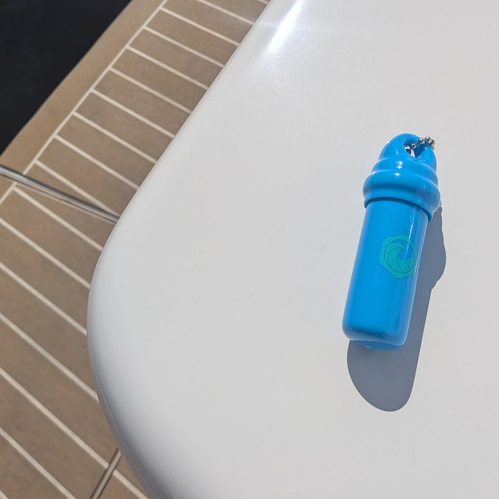 Seahive Floating Keychain (2 pack) with Waterproof Safety Container Boat Key Float - Pontoon, Fishin