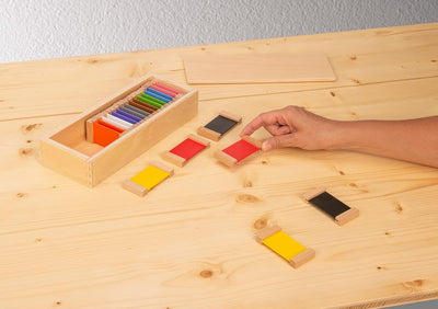 Montessori Farbtäfelchen, Kästen I, II und III, Montessori-Material zur Farbenlehre