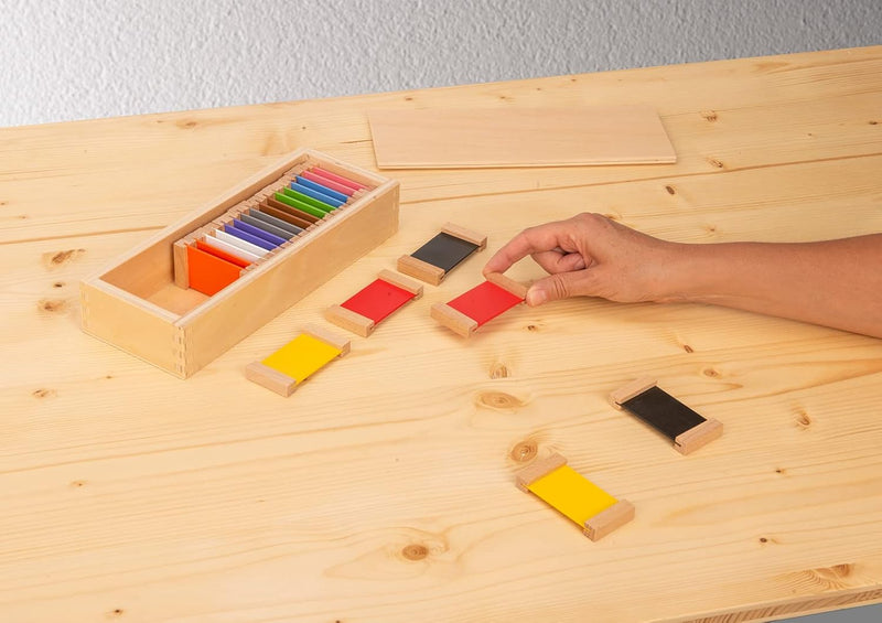 Montessori Farbtäfelchen, Kästen I, II und III, Montessori-Material zur Farbenlehre