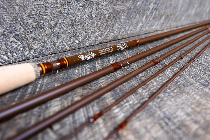 Moonshine Rod Co. The Drifter II Series Fliegenfischrute mit Tragetasche und extra Rutenspitze 3WT-