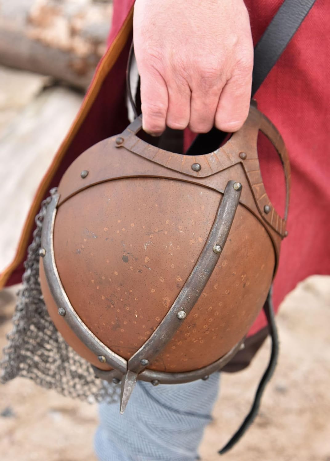 Der Gjermundbu Helm mit vernieteter Brünne, 2 mm Stahl, M