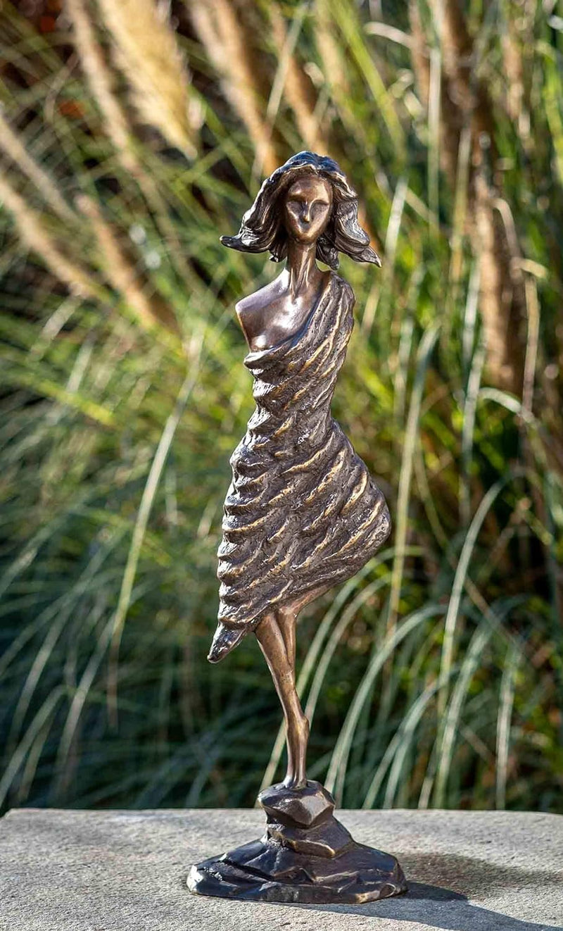 IDYL Bronze-Skulptur Moderne Frau | 55x18x11 cm |Bronze-Figur handgefertigt | Gartenskulptur - Wohnb