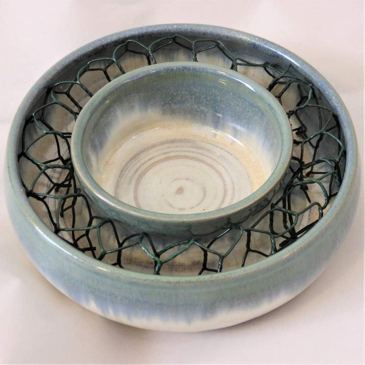 Blumenring beige-blau, handgetöpfert, 13 cm Durchmesser, Steinzeug