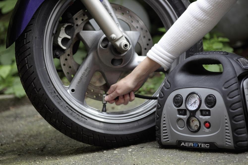 Aerotec 2009778 Powerstation AEROmobile mobil 400 A, 300 W, 230 V