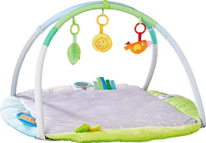 HABA 304778 - Spieltrainer Kuschelnest, mit weicher Spieldecke, höhenverstellbaren Spielbögen mit 3