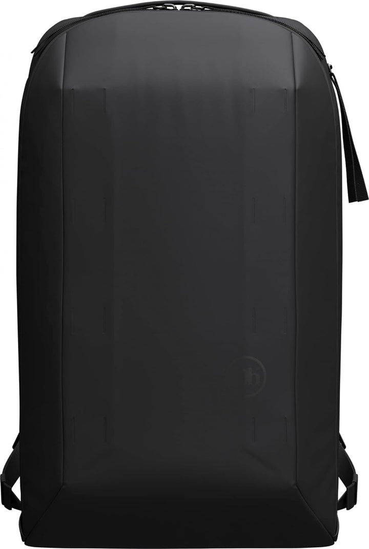 DB Freya Rucksack aus 100% recyceltem Polyester in der Farbe Schwarz 16L, Masse: 43cm x 26,5cm x 17c