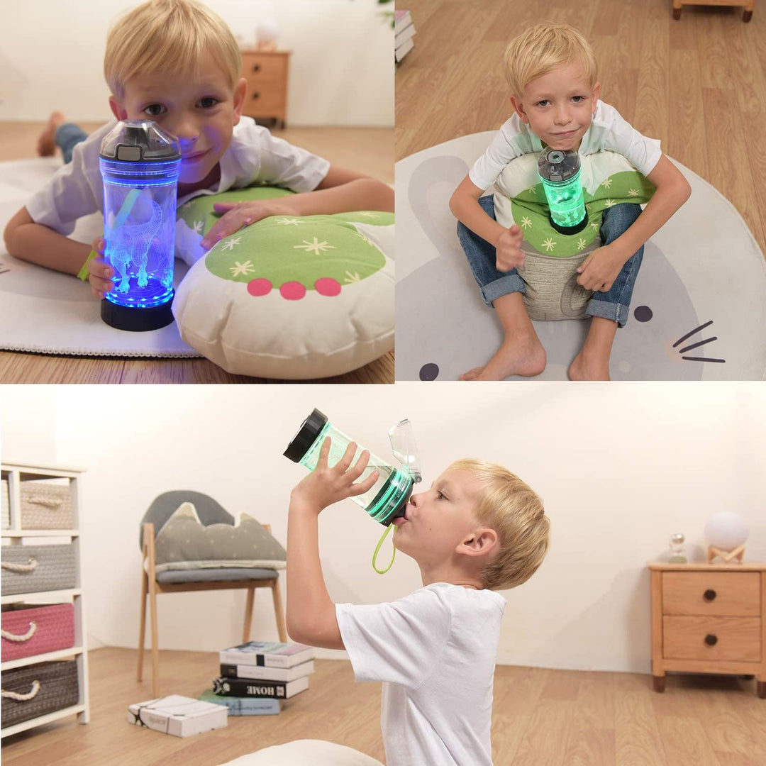 Lightzz Kids Wasserflasche mit 3D leuchtendem Dinosaurier LED Licht - 14 OZ Tritan BPA Free - Kreati