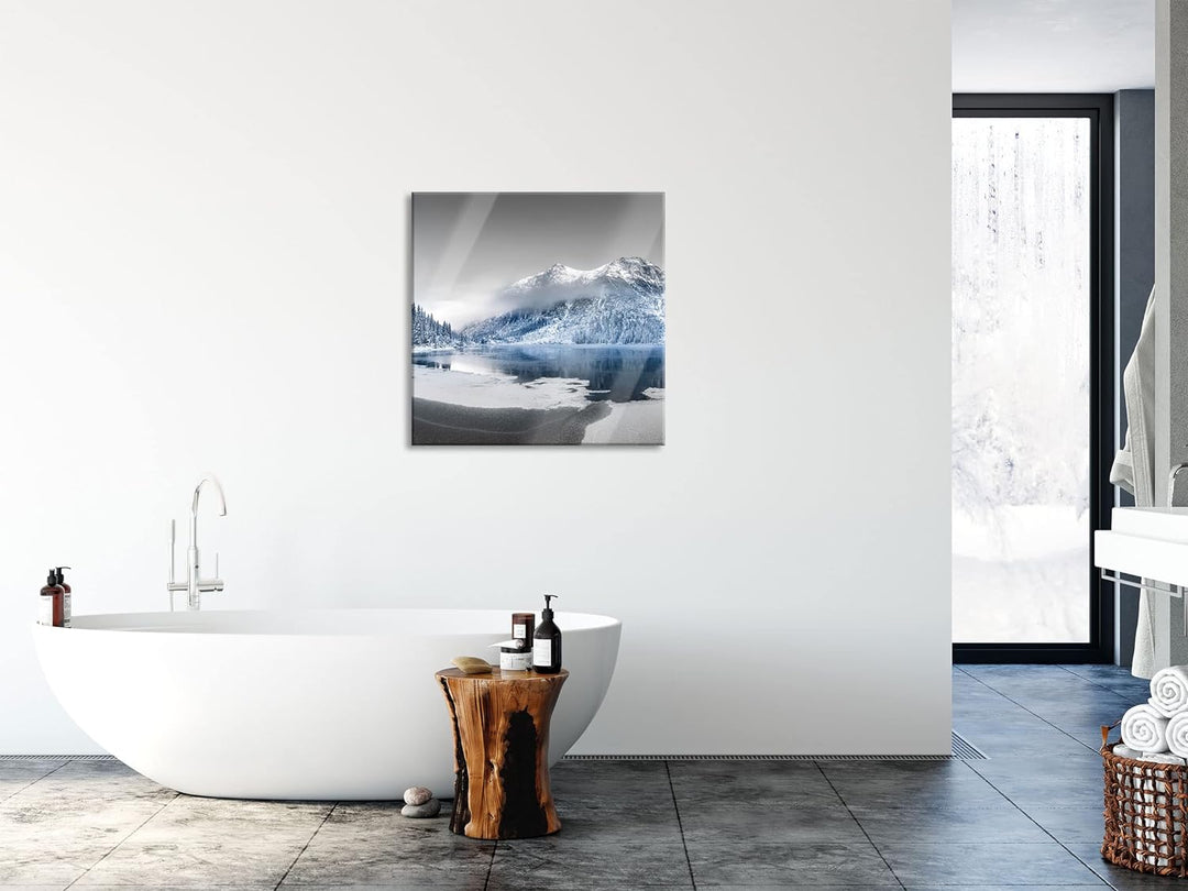 Pixxprint Glasbild | Wandbild auf Echtglas | Winterlandschaft mit gefrorenem Bergsee B&W Detail | 40