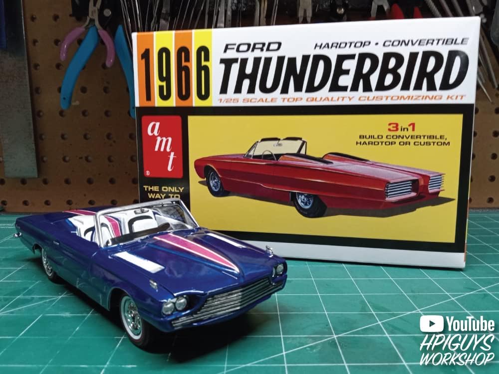 AMT AMT1328/12 1/25 1966er Ford Thunderbird Hardtop Modellbausatz, Mehrfarbig