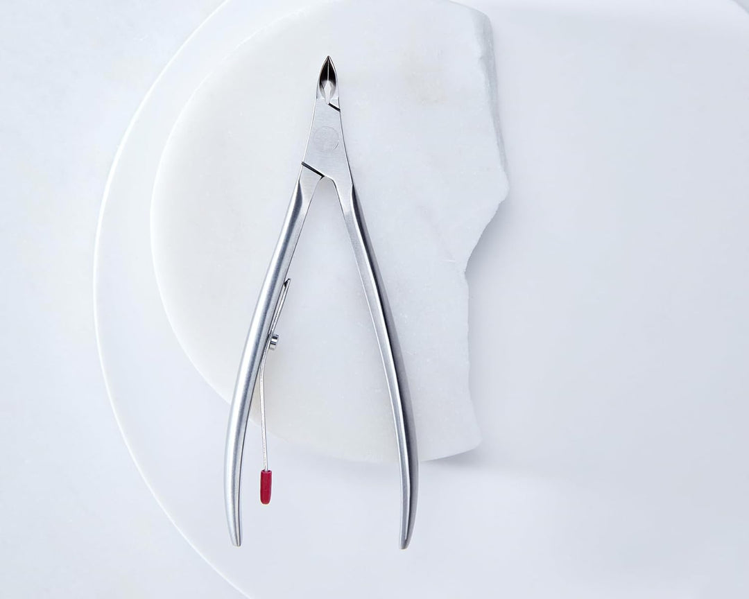 ZWILLING TWINOX Nagelhautzange für Präzisen Schnitt, Langlebiger Edelstahl Nagelhautknipser, Mattier