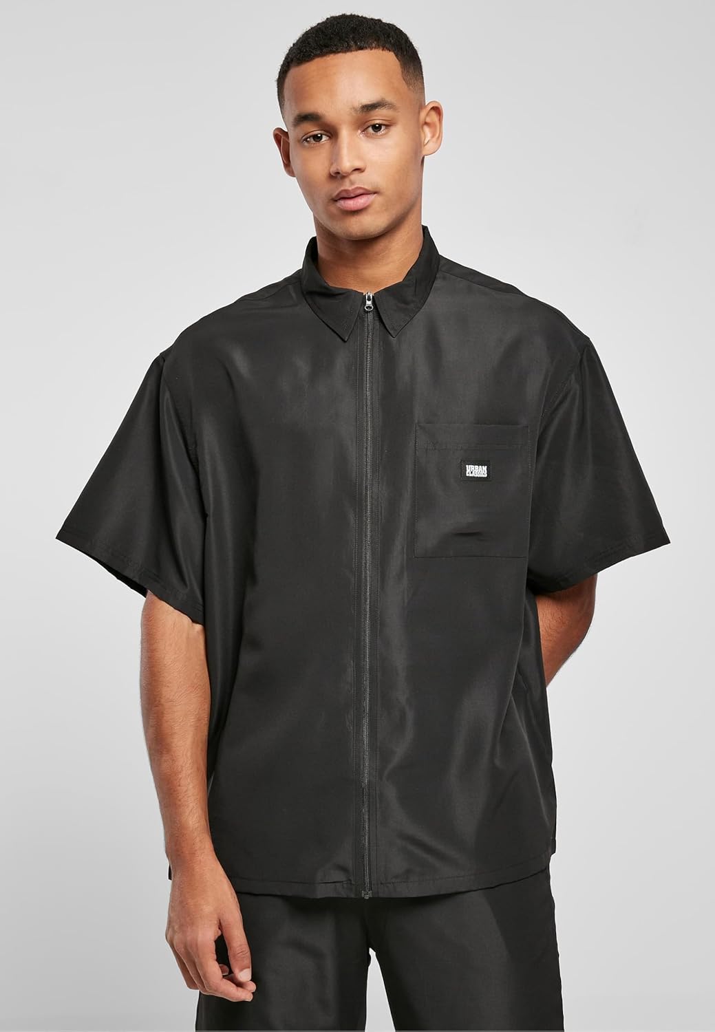 Urban Classics Herren Recycled Nylon Shirt XL Schwarz, XL Schwarz