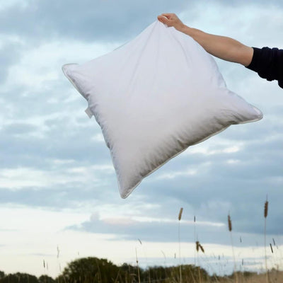 FOSSFLAKES Nordic Sleep by Kissen Mittel Hoch - Komfortkissen für Seitenschläferkissen, Nackenstützk