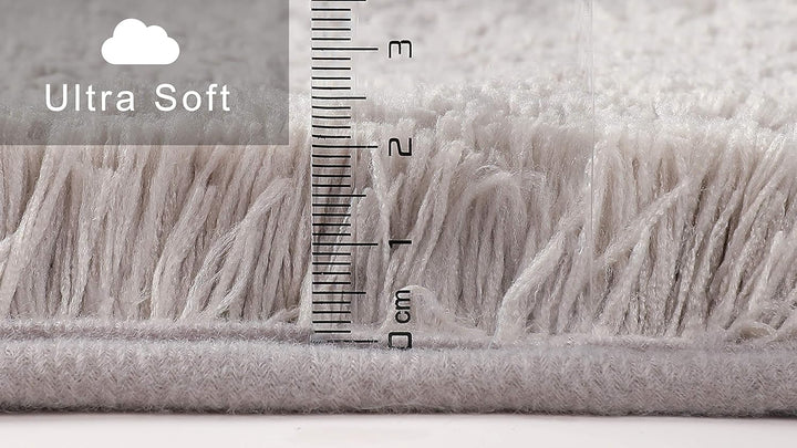 fluffy® Badteppich für Rundduschen aus Mikrofaser mit Rutschfester Unterseite (Sichel | Duschradius