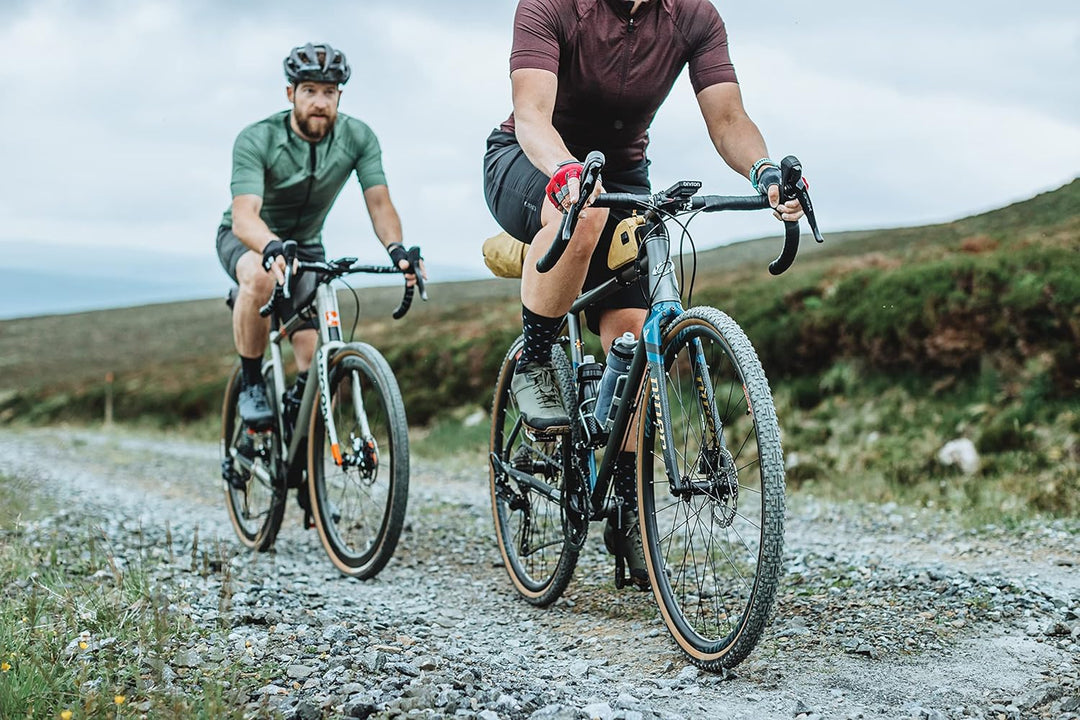 Gravelking A C Knobby Lauffläche Aramid Reifen in 2 Grössen in Schwarz oder Braun 700 x 35C Schwarz,
