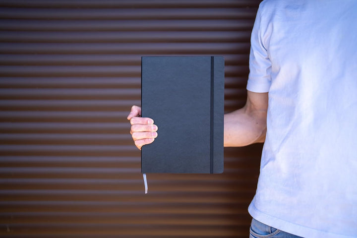 Moleskine - Pro Notebook, Perfektes Notizbuch für die Arbeit - Hardcover mit Elastischem Verschluss