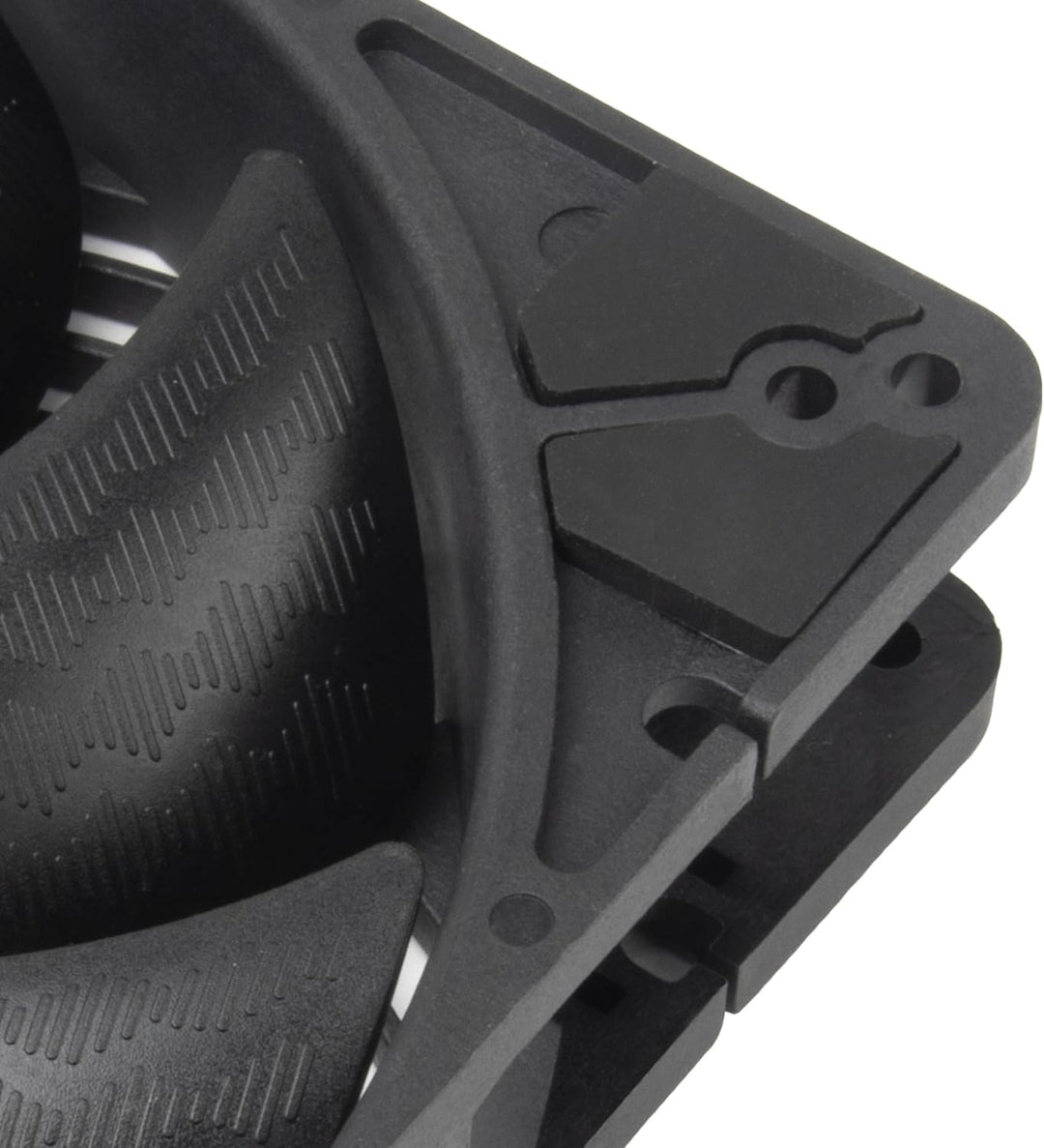 SilverStone Technology Air Pentrator 184i PRO, Verbesserter PWM-gesteuerter 180-mm-Lüfter mit Luftka