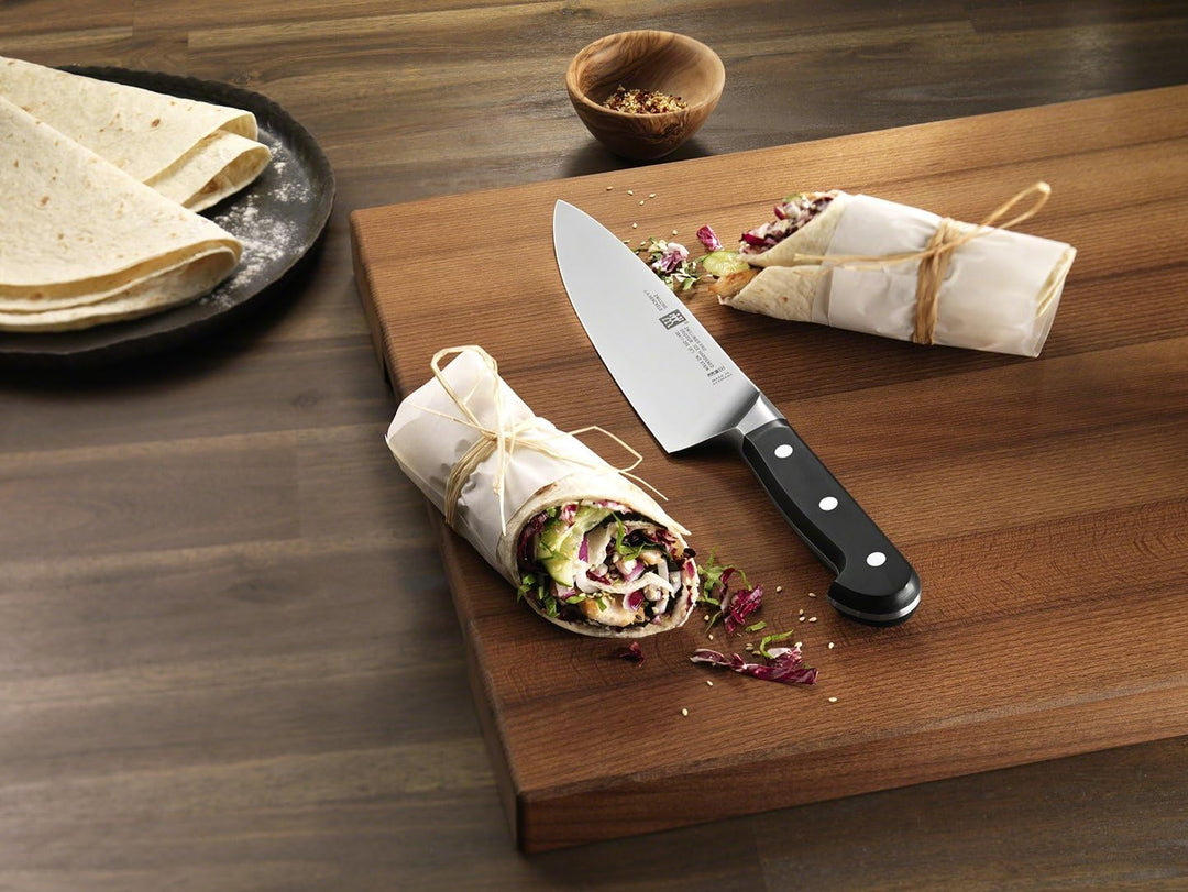 ZWILLING Pro Kochmesser, Klingenlänge: 20 cm, Rostfreier Spezialstahl, Kunststoffgriff, Schwarz