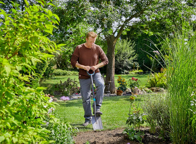 Gardena ErgoLine Spaten: Gartenspaten aus Qualitätsstahl zum Umgraben und Ausheben, mit Trittsteg un