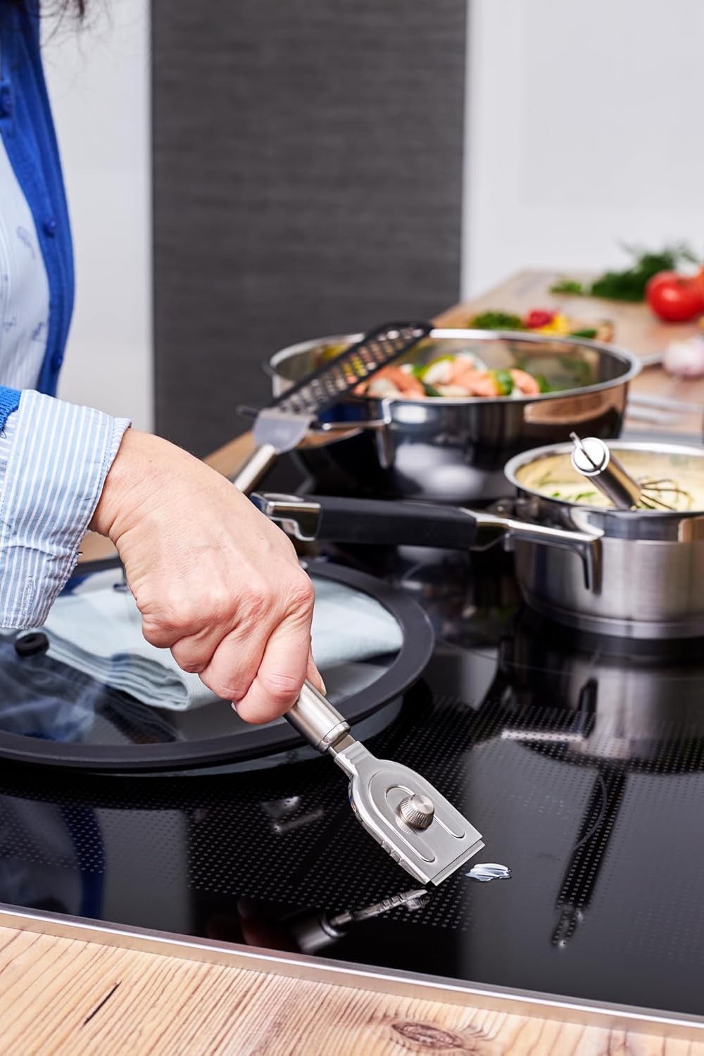 RÖSLE Reiniger für Glaskeramik-Kochflächen, Hochwertiger Schaber zur Reinigung von Ceranfelder, Edel