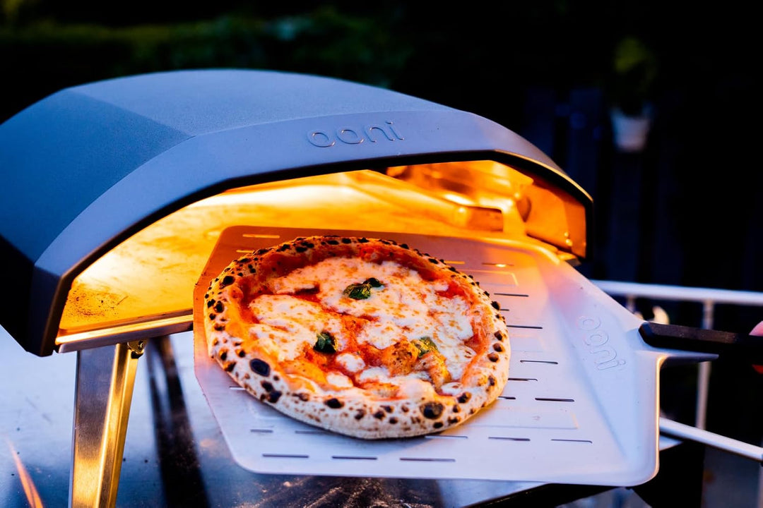 Ooni perforierte Pizzaschaufel 30 cm – Aluminium-Pizzaschieber mit langem Griff – Pizzaschaufel zum