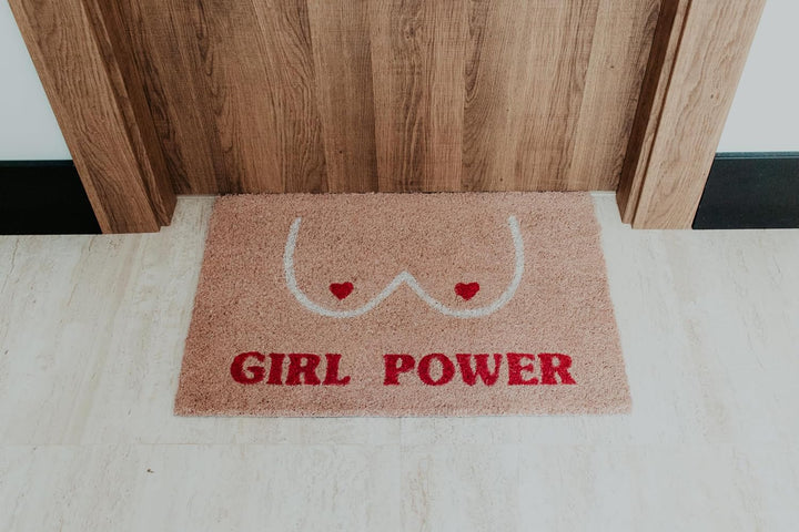 FISURA - Fussmatte Girl Power. Kokosnuss-Fussmatte mit Rutschfester PVC-Rückseite. Lustige Welcome M