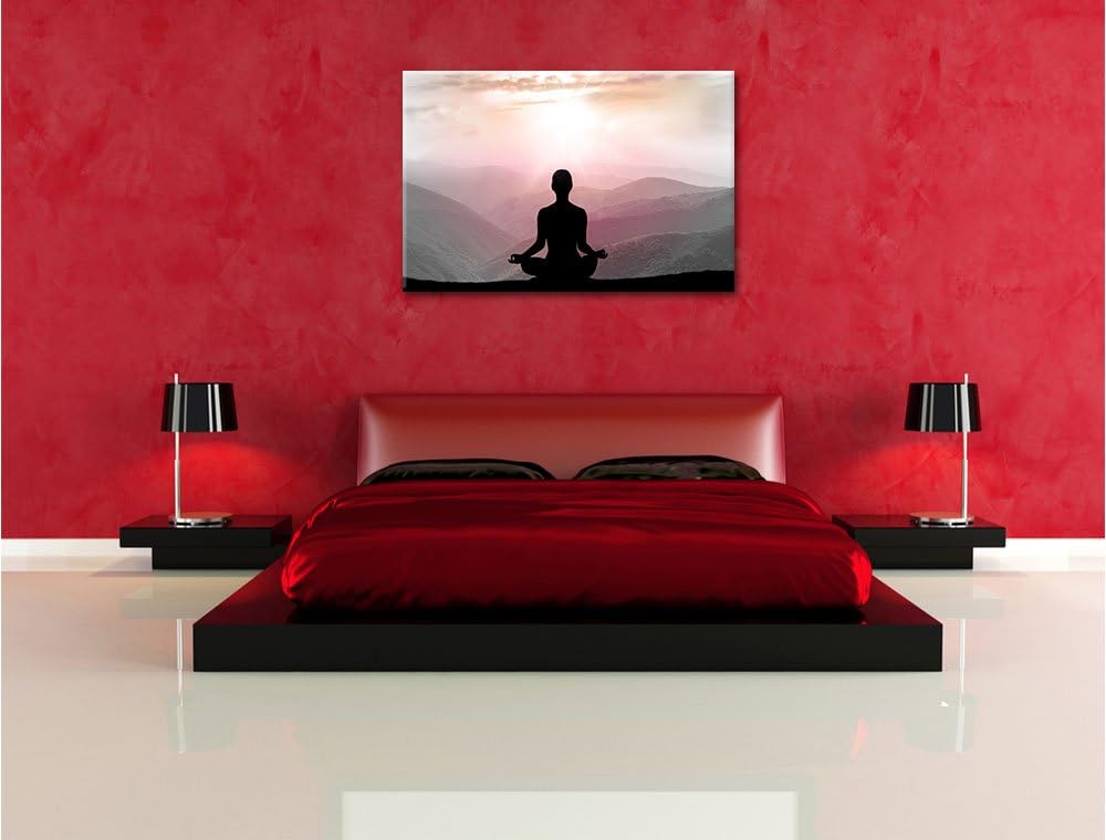 Pixxprint Meditierender Mensch in den Bergen / 100x70cm Leinwandbild bespannt auf Holzrahmen/Wandbil