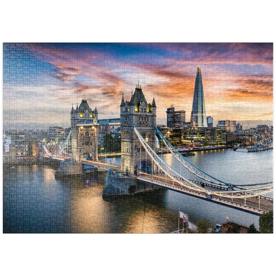Tower Bridge und Skyline von London, Grossbritannien, kurz nach Sonnenuntergang - Premium 1000 Teile