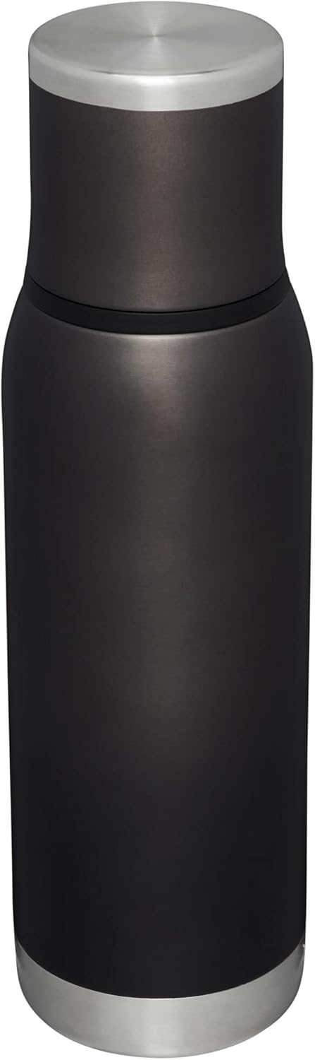 Stanley Adventure to Go Isolierter Reisebecher – 758 ml – auslaufsichere Edelstahl-Isolierflasche mi