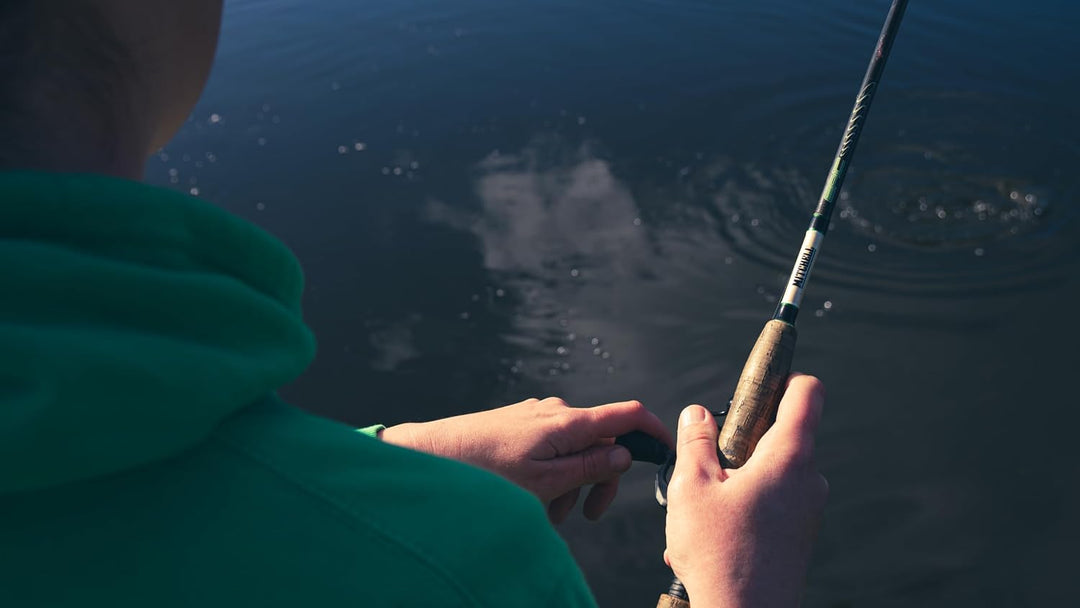 Mitchell Epic Spinnrute – Korkgriff, 24 T Carbon-Spinnrute für Salz- und Süsswasser 2.10m| 5-15g