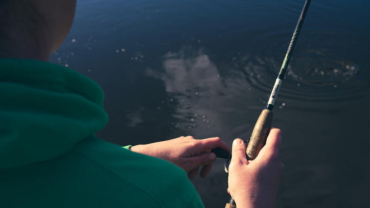 Mitchell Epic Spinnrute – Korkgriff, 24 T Carbon-Spinnrute für Salz- und Süsswasser 2.10m| 5-15g