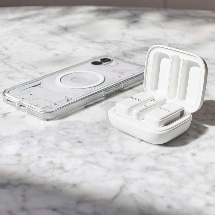 Rode Wireless Micro Drahtloses Mikrofon-System USB-C Weiss mit Interview Micro Handadapter Weiss und