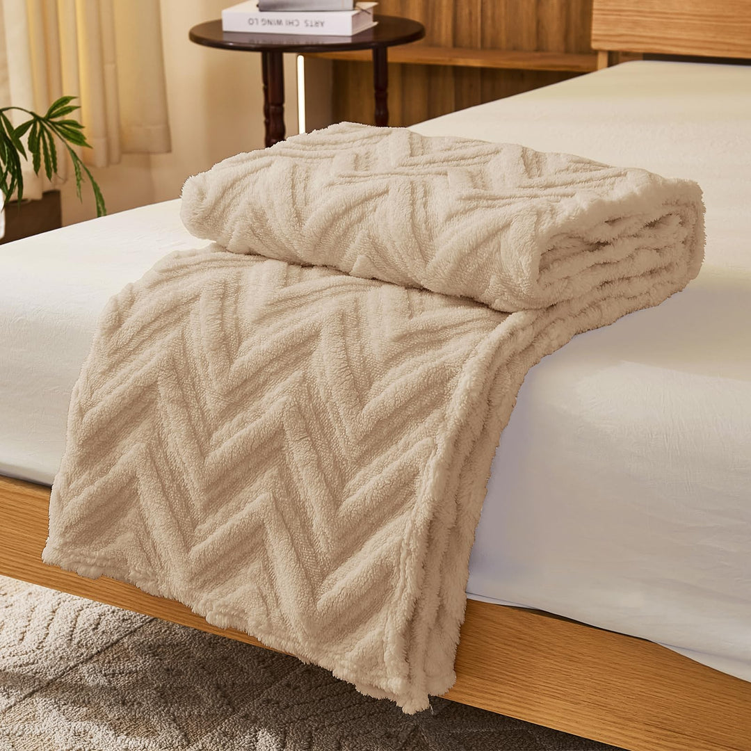 WONGS BEDDING Kuscheldecke Flauschig Decke Beige150x200 cm XL als Sofadecke Couchdecke Warme Decken,