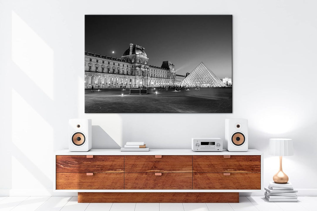 deyoli Museums Pyramide in Paris Effekt: Schwarz&Weiss Format: 80x60 als Leinwandbild, Motiv fertig