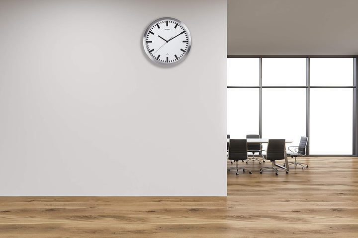 MAUL Wanduhr MAULpilot Ø 30cm | stilvolle Uhr mit weissem Ziffernblatt | gute Lesbarkeit | automatis