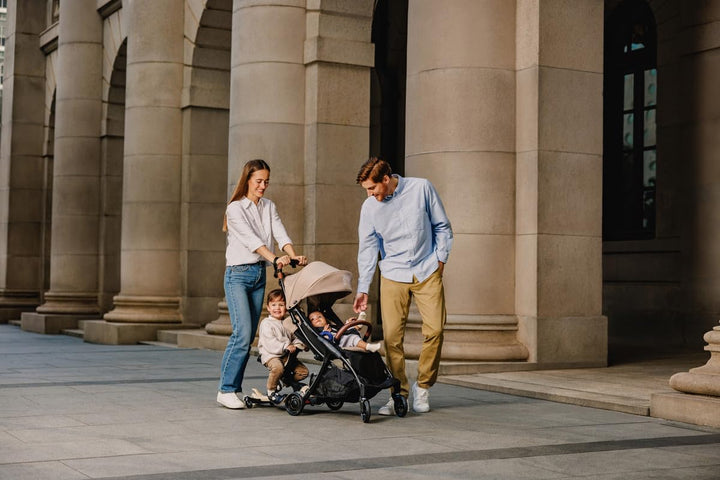 GLOBBER STROLL LITE Kinderwagen – Baby Stroller bis 22 kg - Buggy klein zusammenklappbar - Reisebugg