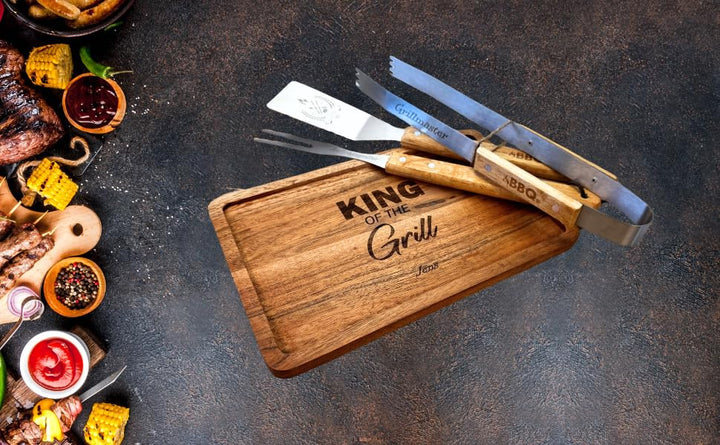 Grill-Set mit Gravur Edelstahl – BBQ Geschenkset OPTIONAL mit Akazienbrett – Grillzubehör für Männer