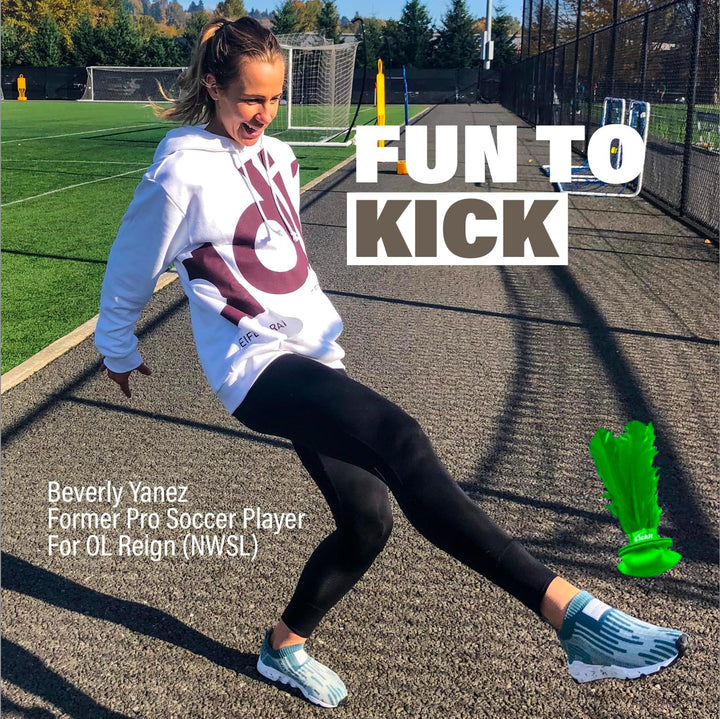 Kickit Der originale Birdie-Fussballtrainer, zum Spielen im Freien, drinnen oder im Hinterhof, am St