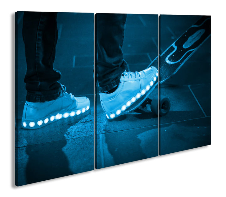deyoli Skateboardfahrer mit leuchtenden Schuhen Format 120x80 3Teilig Effekt: Monocrome Blau als Lei