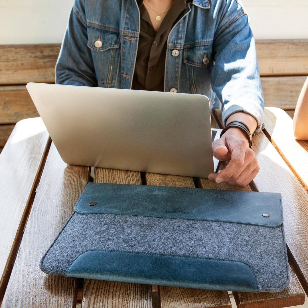 MegaGear MacBook-Tasche aus echtem Leder und Fleece, Laptop-Hülle für MacBook Pro und MacBook Air Hü