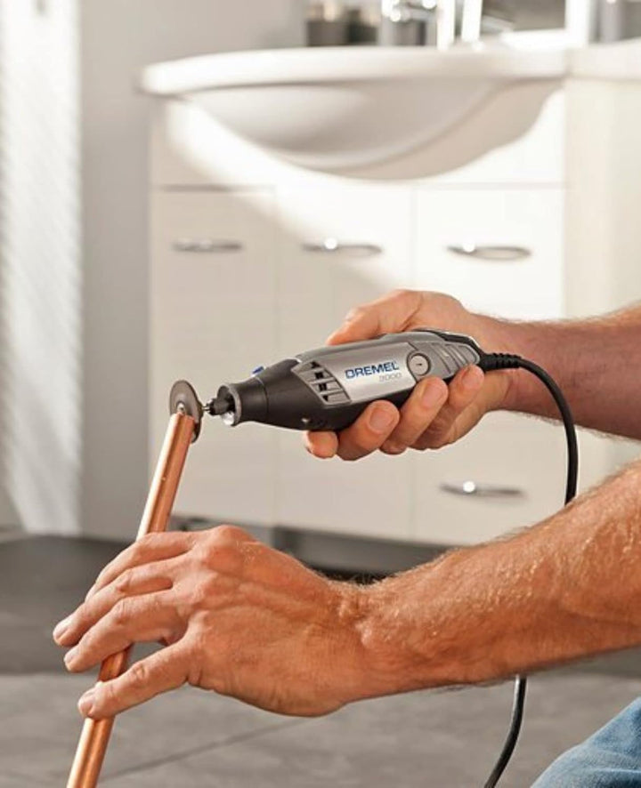 Dremel 3000 Multifunktionswerkzeug 130W, Set mit 5 Zubehörteilen, Variable Drehzal 10.000-33.000 U/m