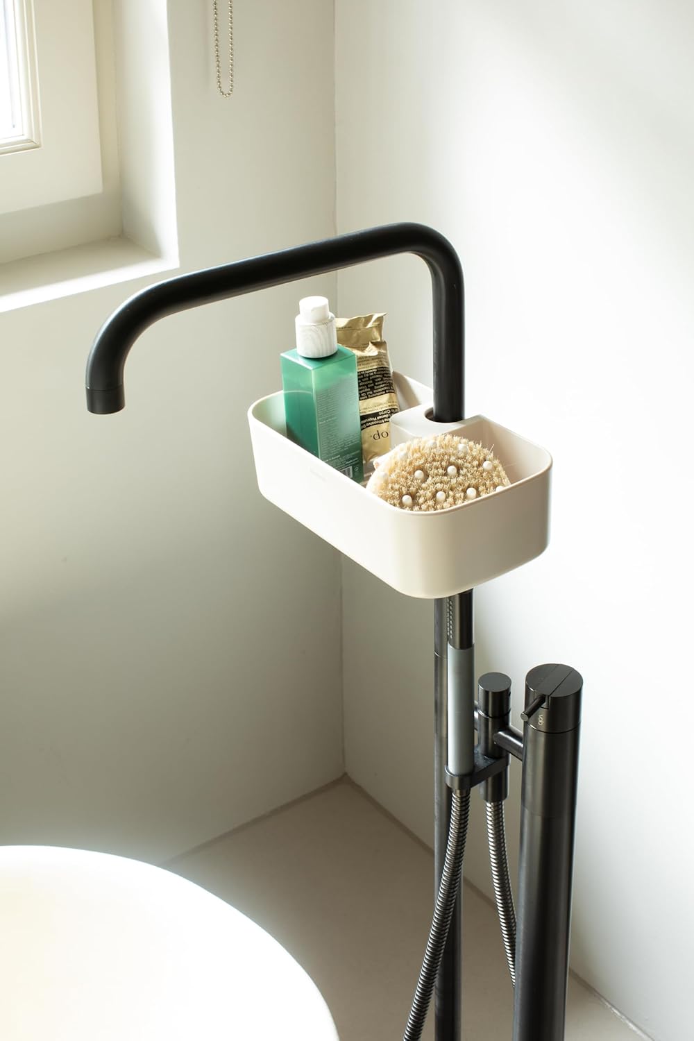 Brabantia - ReNew Duschablage - Platzsparend - Hält bis zu 2 kg - Wandhalterung für die Dusche - Kor