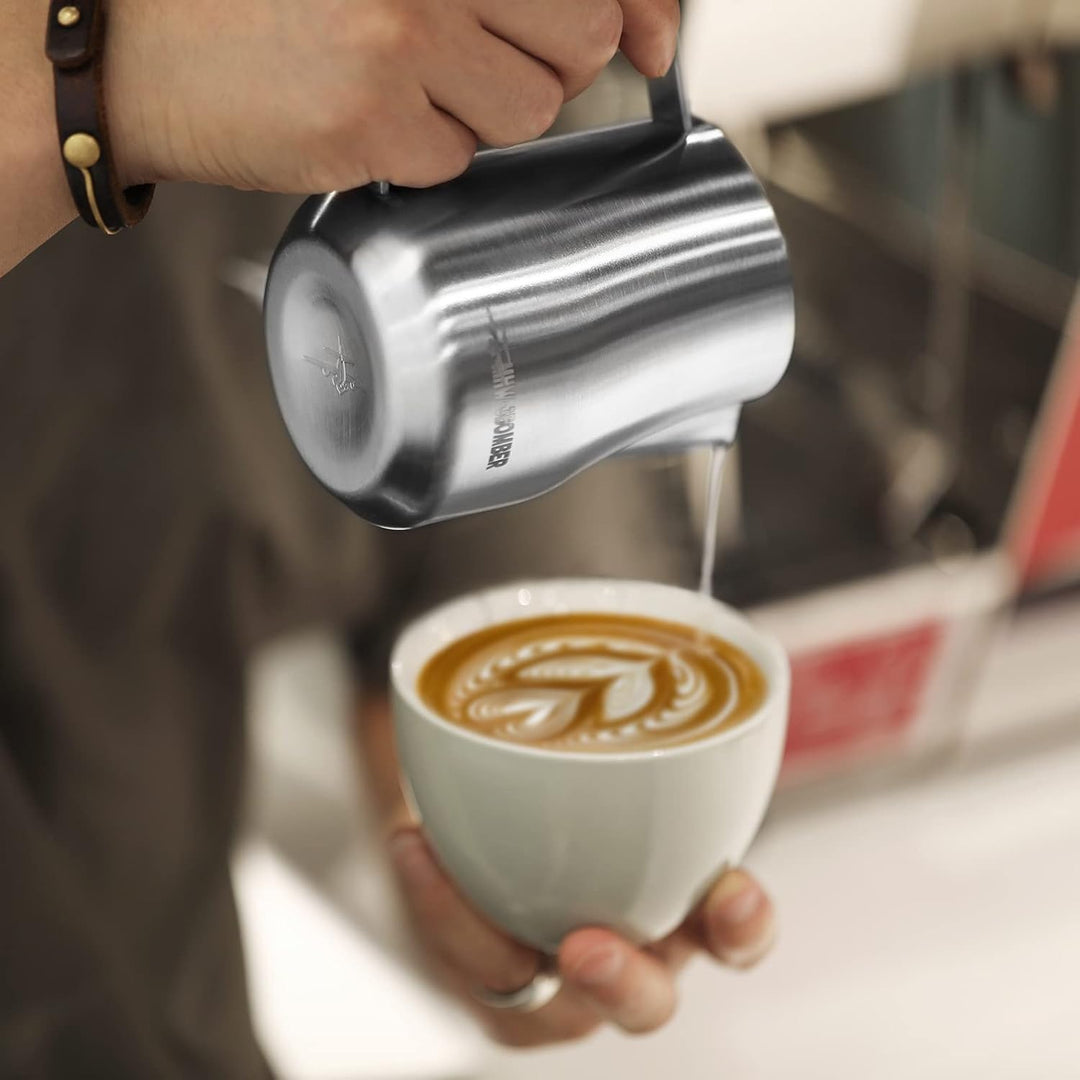 MHW-3BOMBER 350ml Milchkännchen Milchkanne Profi, 15oz Milchkännchen Edelstahl für Espresso, Cappucc
