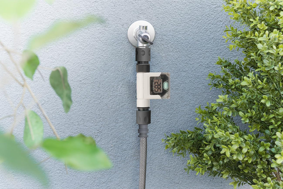 Royal Gardineer Wasserverbrauch-Zähler: 4er-Set Smart-Wasserzähler für Gartenschlauch, Display, Blue